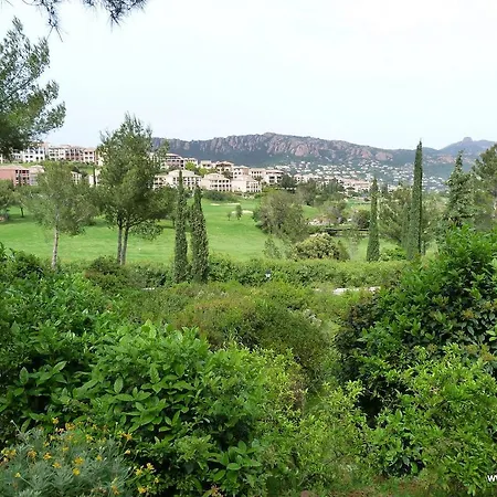 Azzurra Immo: Le Hameau Cap Esterel Saint-Raphaël